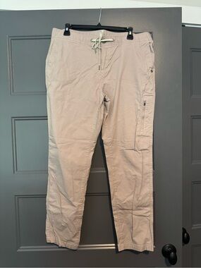 Vuori Women's Light Beige Cargo Jogger Pants